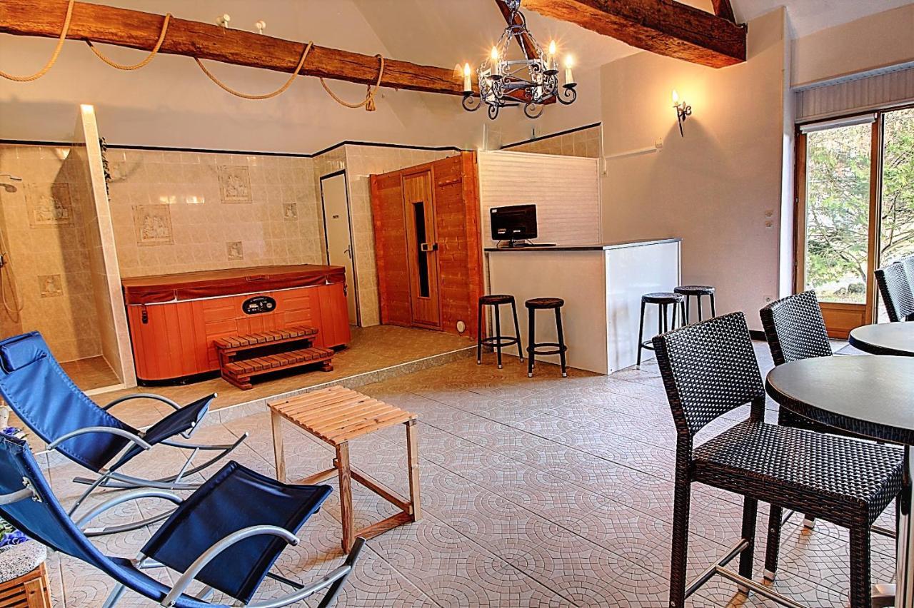 Gite De La Courtaudiere Le Petit-Pressigny Dış mekan fotoğraf