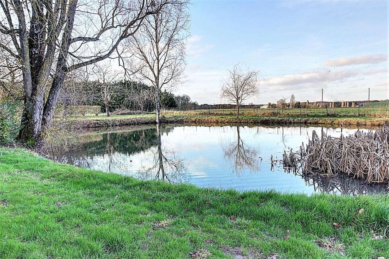Gite De La Courtaudiere Le Petit-Pressigny Dış mekan fotoğraf